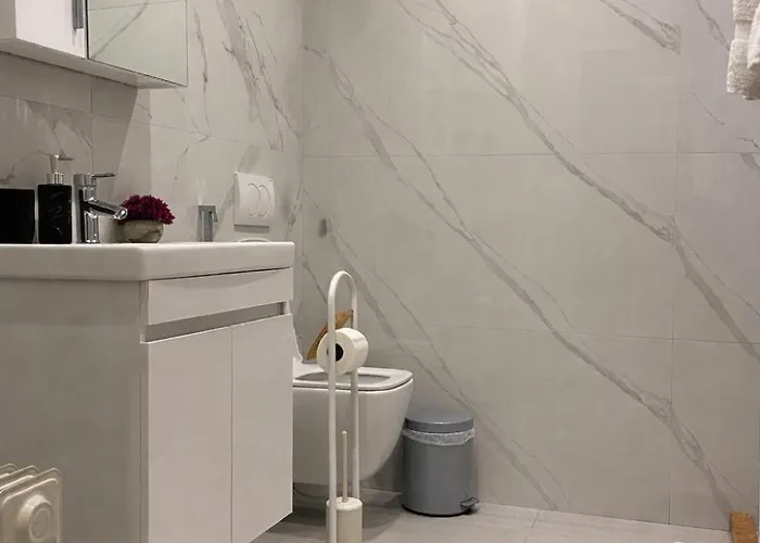 Adna Center Pensjonat Tirana