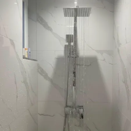 게스트하우스 Adna Center 3*