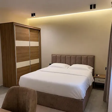 Konukevi Adna Center 3*