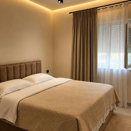 Adna Center Tiran