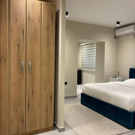 Adna Center 3* Tiran